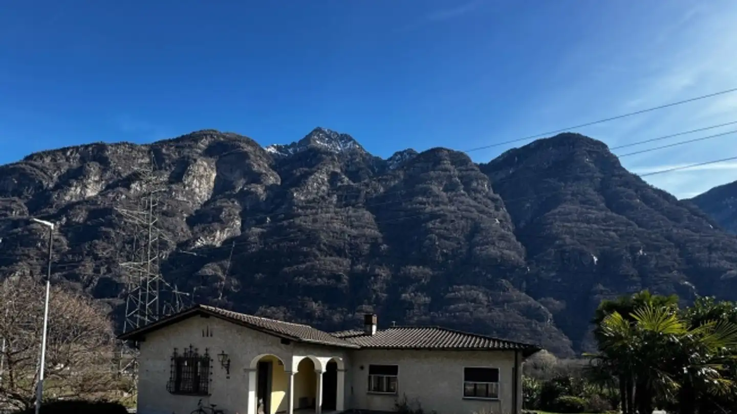 Single house for sale - 6707 Iragna