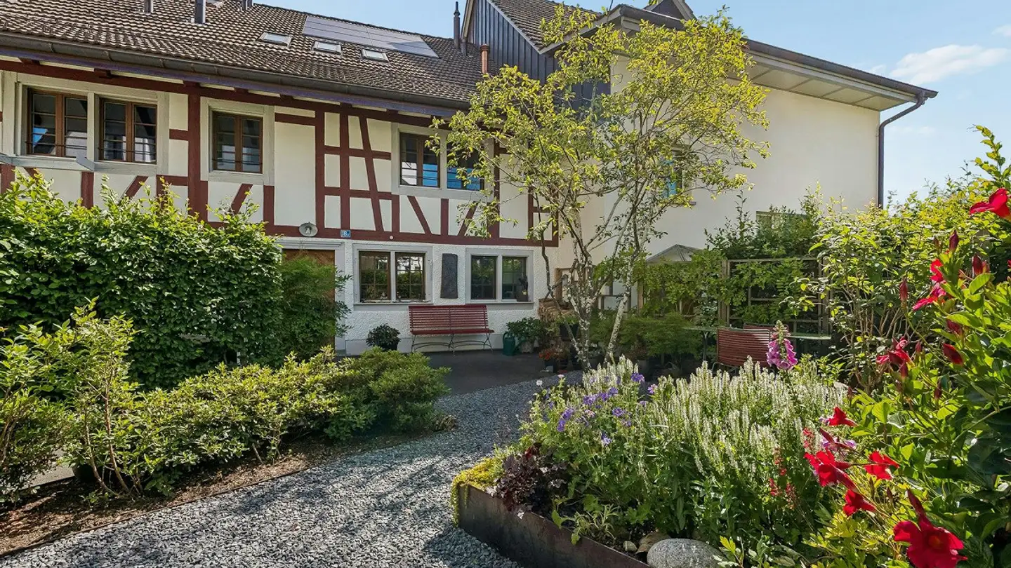Casa a gradini in vendita - Hinterdorfstrasse, 8635 Dürnten - Foto 2