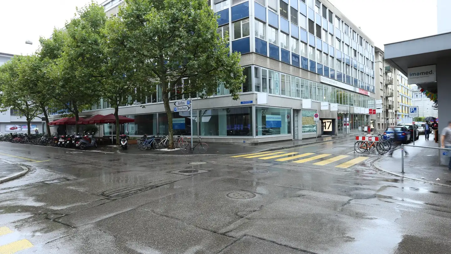 Underground parking space for rent - Hirschgässlein 30, 4051 Basel