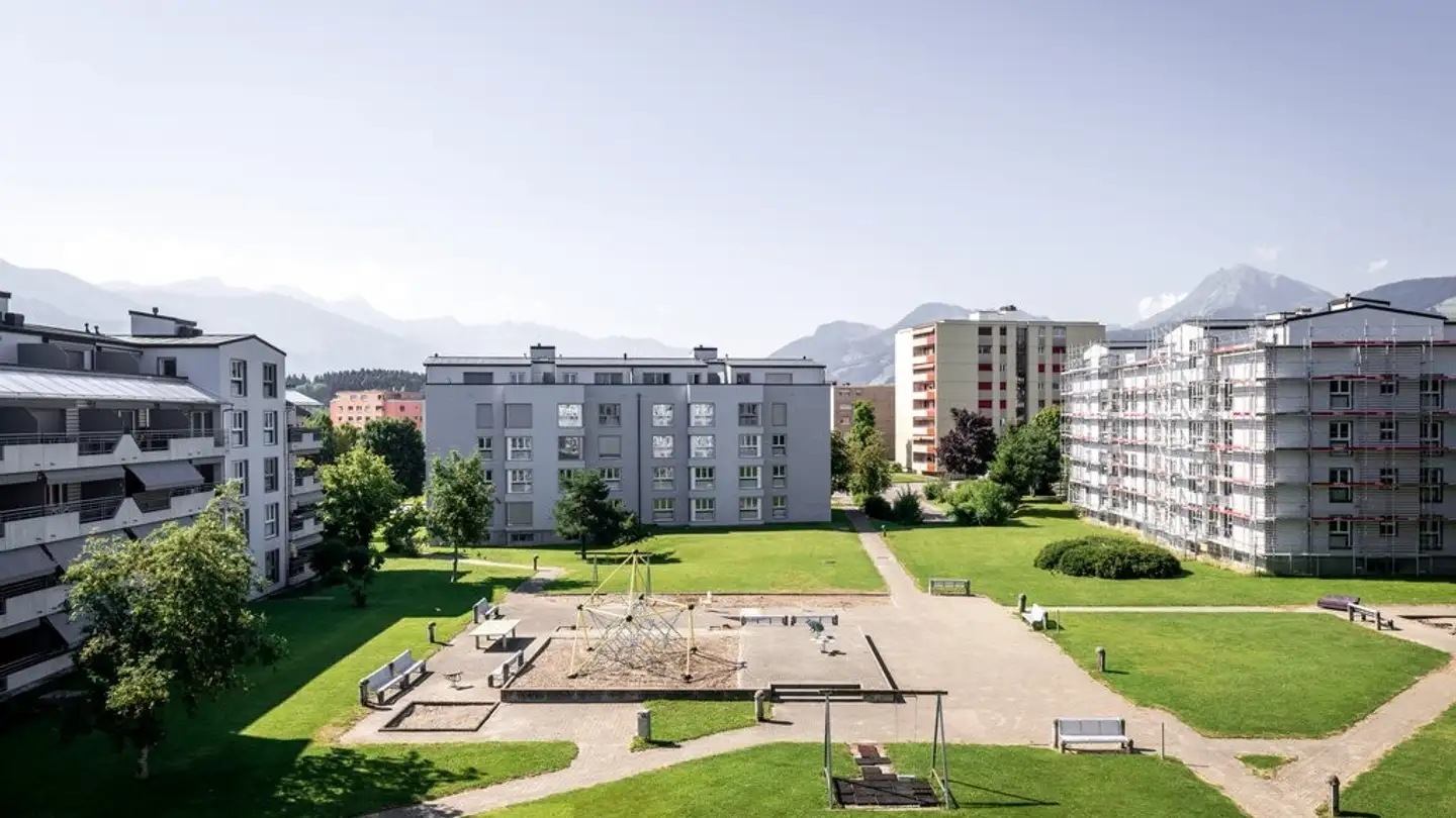 Überdachter Motorradparkplatz mieten - Rue De Palud 17, 1630 Bulle