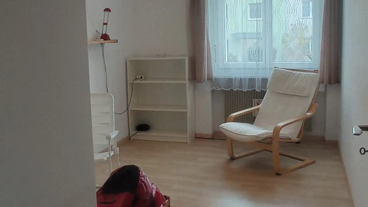 Single room for rent - 4153 Reinach BL