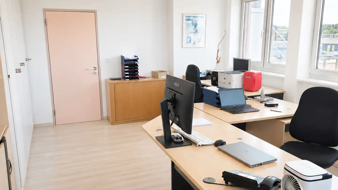 Bureau à louer - Schlosserstrasse 4, 8180 Bülach - Photo 2