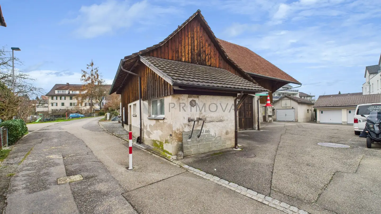 Property for sale - 8633 Wolfhausen - Photo 2