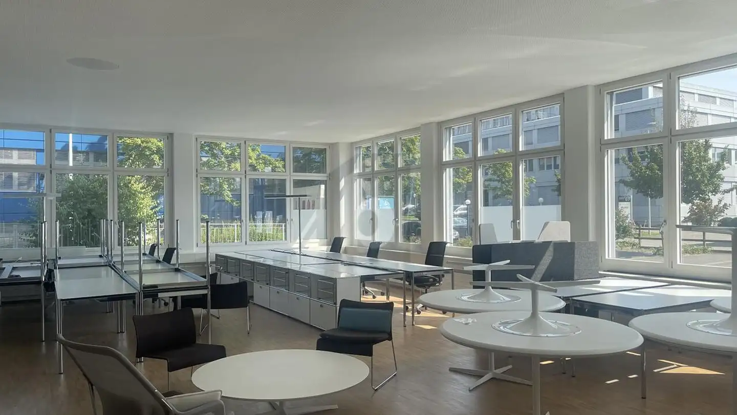 Bürofläche mieten - 6331 Hünenberg