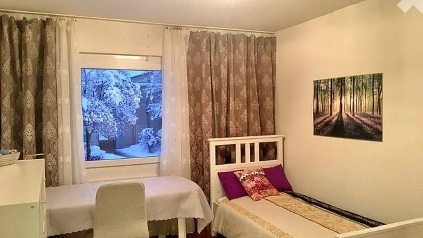 Chambre à louer - Zürichstrasse, 8606 Nänikon