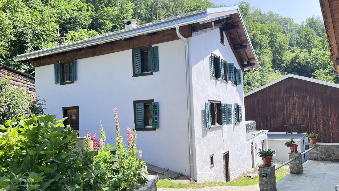 Casa singola in vendita - 7156 Rueun - Photo 3