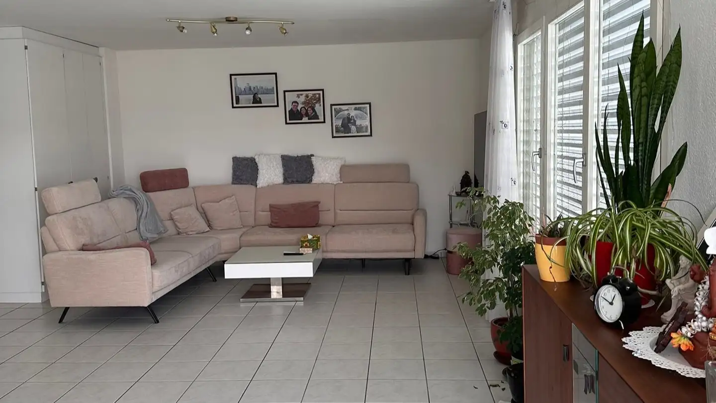 Apartment for rent - 4153 Reinach BL