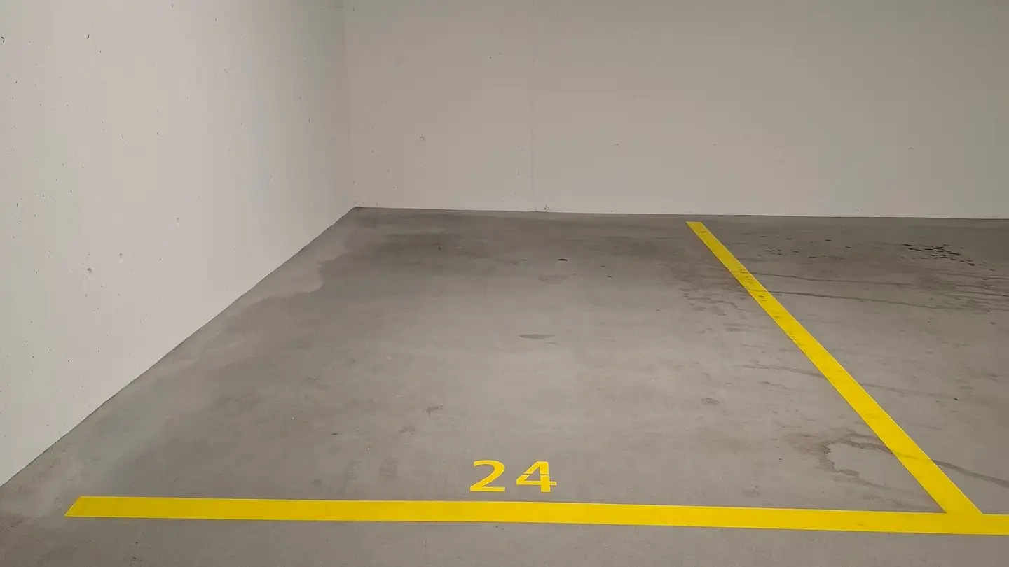 Place de parking souterraine à louer - Fabrikstrasse 2, 6460 Altdorf UR