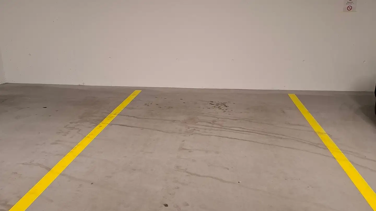 Place de parking souterraine à louer - Fabrikstrasse 2, 6460 Altdorf UR - Photo 2