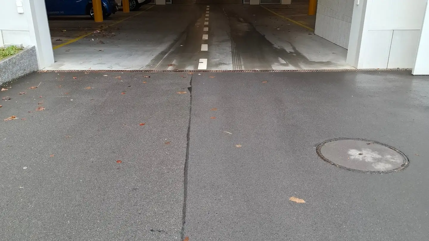 Place de parking souterraine à louer - Fabrikstrasse 2, 6460 Altdorf UR - Photo 3