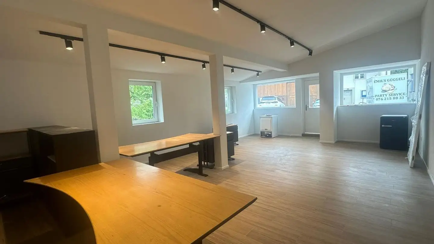 Commerciale in affitto - Bahnhofstrasse 1, 5737 Menziken