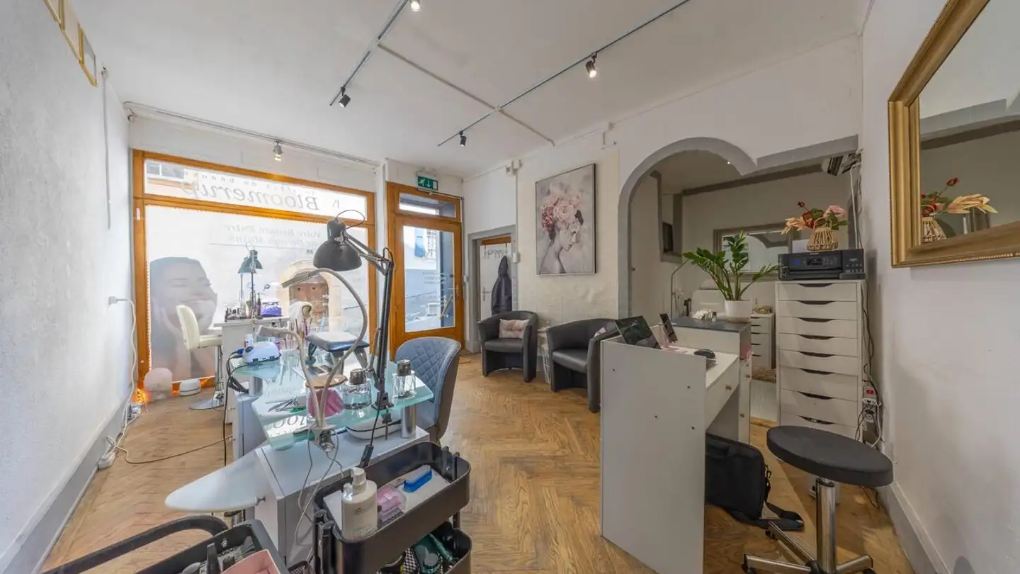 Commercial for sale - 1950 Sion