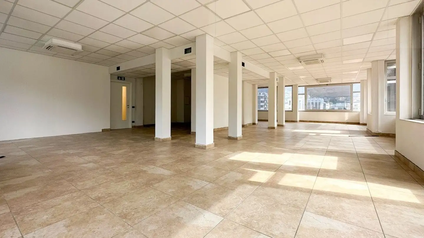 Bürofläche mieten - Via Giuseppe Motta 10, 6830 Chiasso - Foto 4
