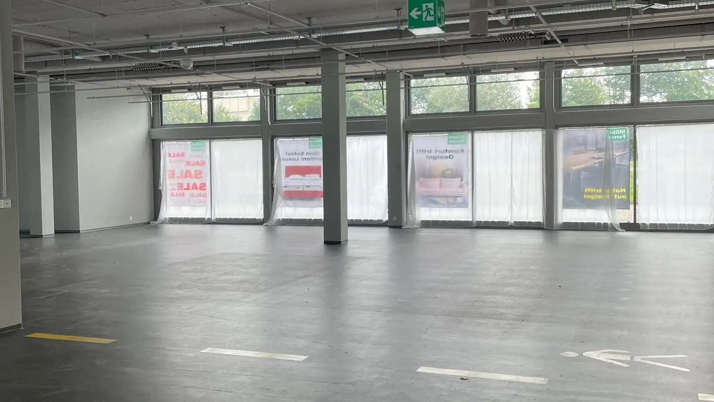 Shop for rent - Wässeristrasse 28, 8340 Hinwil - Photo 2