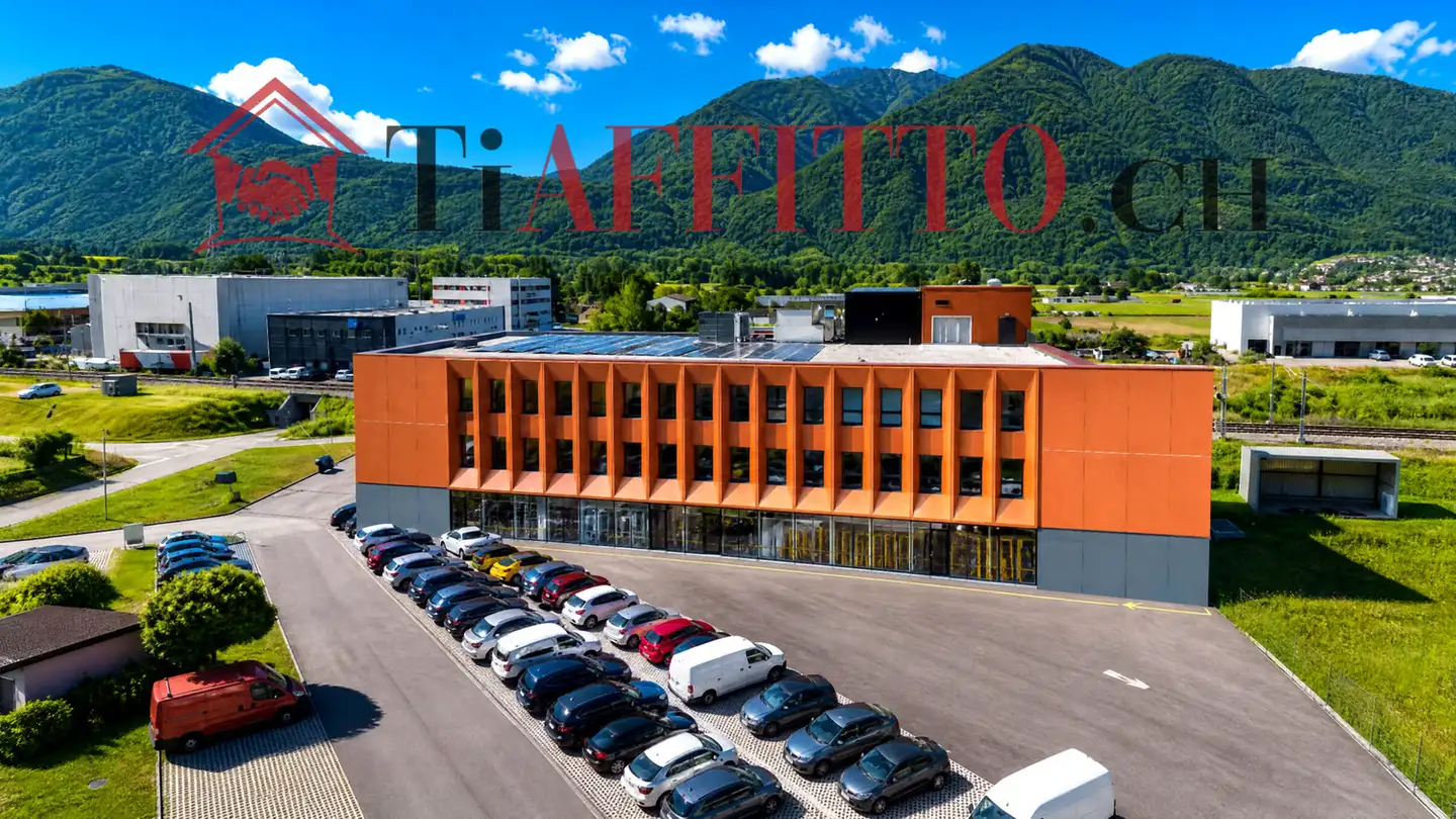 Mischgenutztes Gebäude mieten - 6595 Riazzino