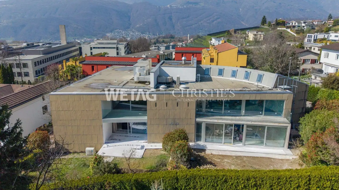 Apartment for sale - 6949 Comano