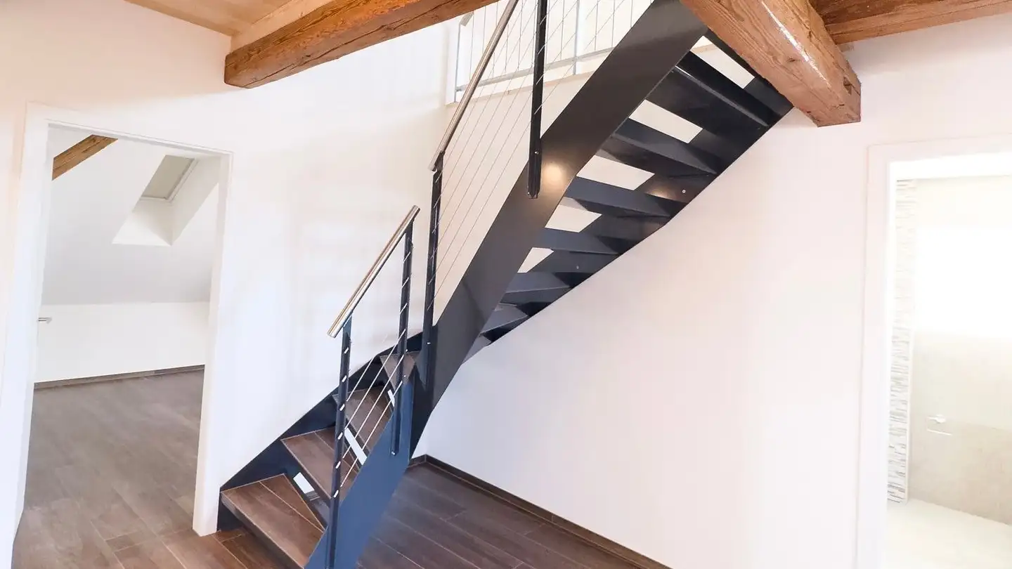 Attique à louer - Landstrasse 46a, 8450 Andelfingen - Photo 2