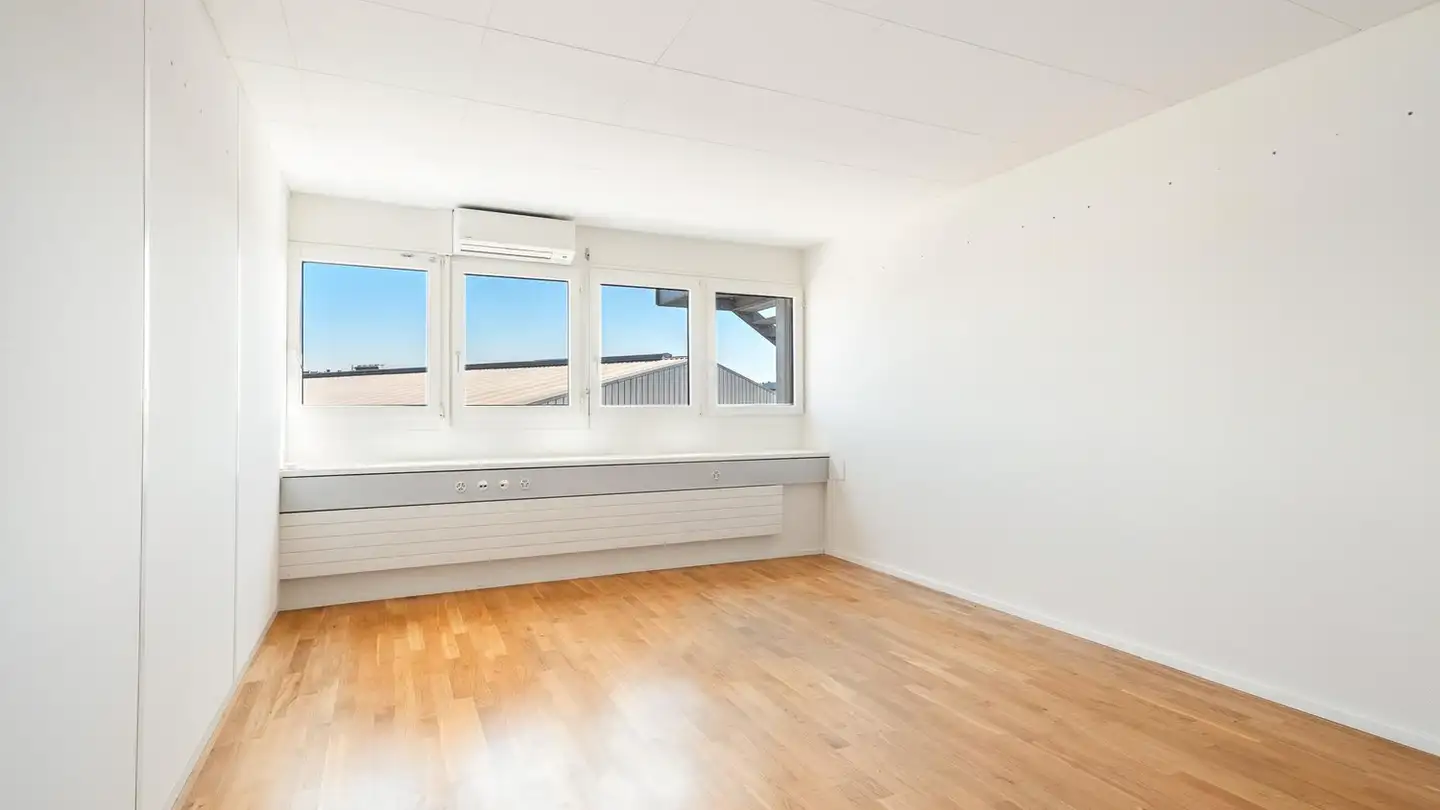 Bureau à louer - Mandachstrasse 50, 8155 Niederhasli - Photo 3