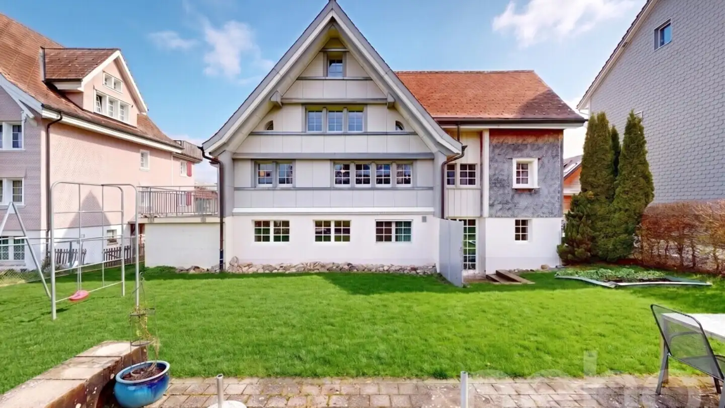 Residential building for sale - 9633 Hemberg