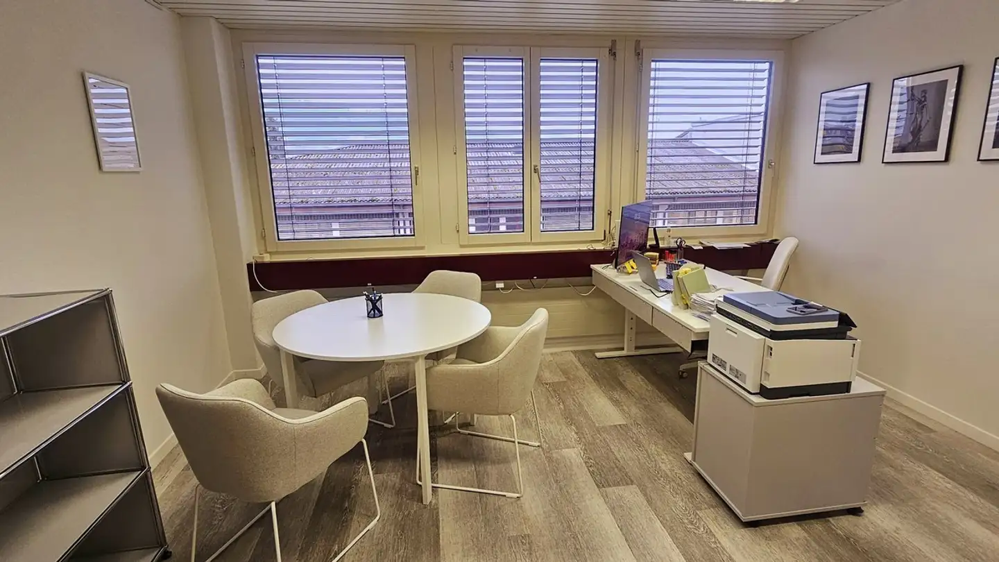 Office space for rent - Gewerbestrasse 19, 6314 Unterägeri