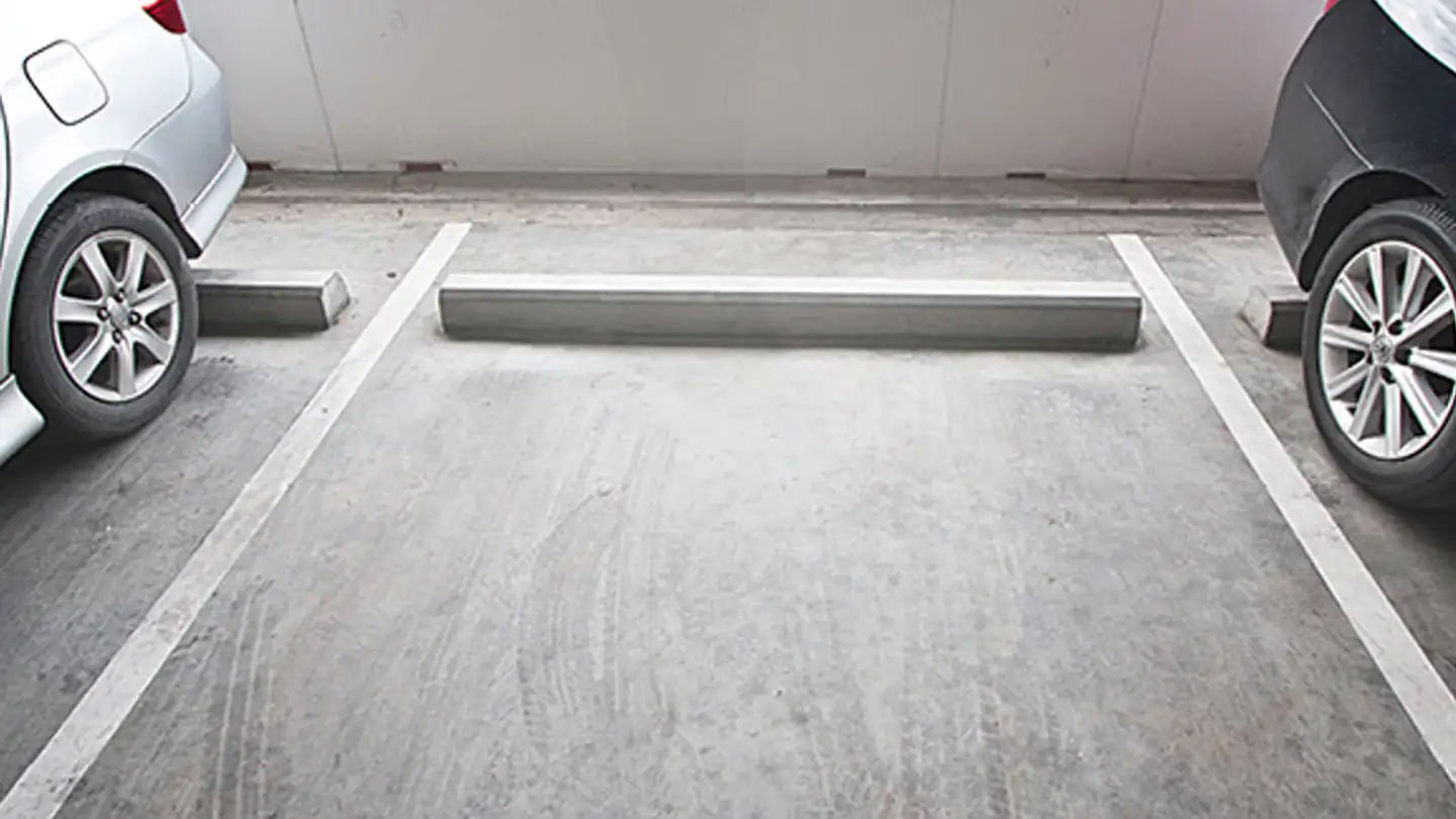 Place de parking souterraine à louer - Fritz-Fleiner-Weg 7, 8044 Zürich