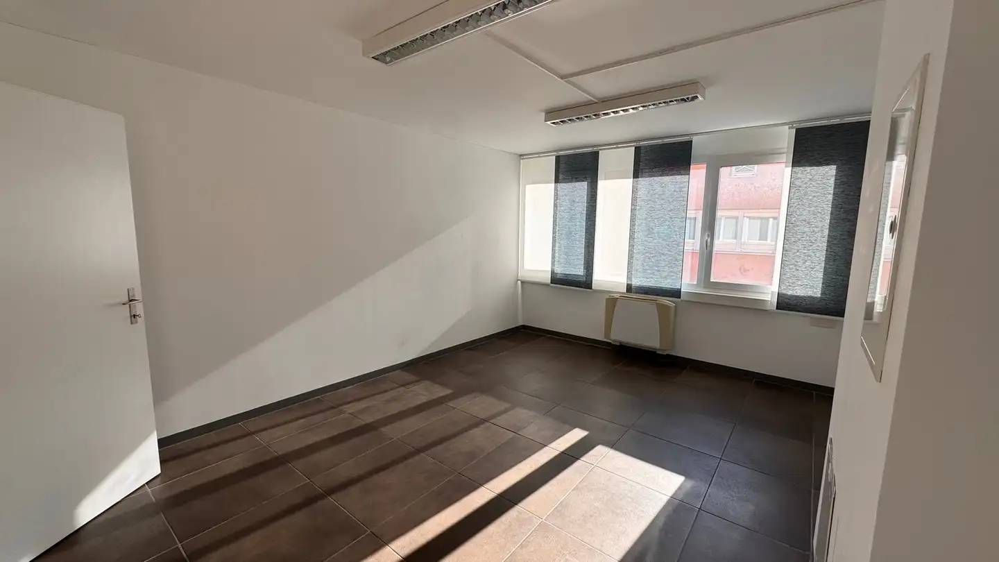 Bürofläche mieten - Via Rainéd 9, 6807 Taverne - Foto 2