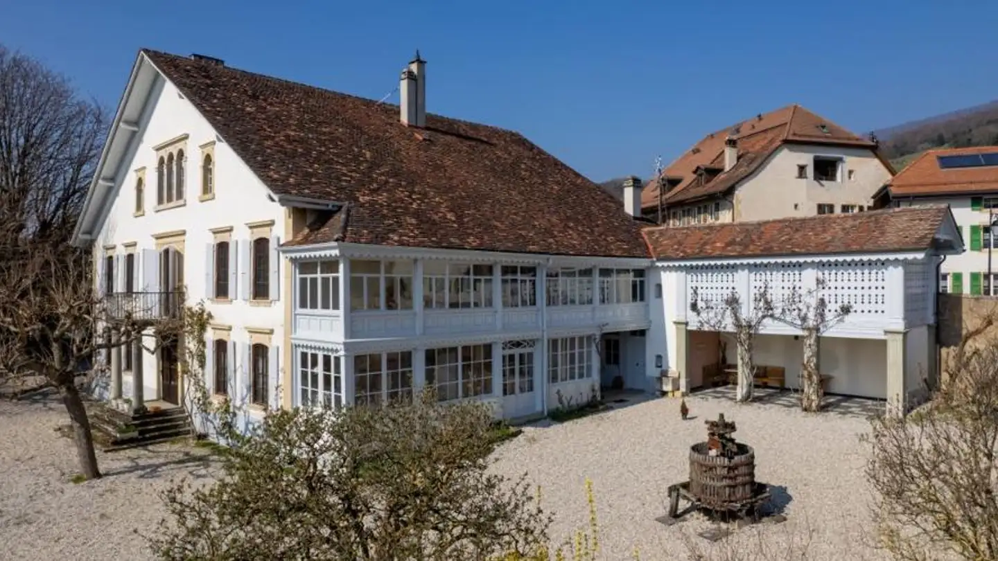 Single house for sale - 1422 Grandson