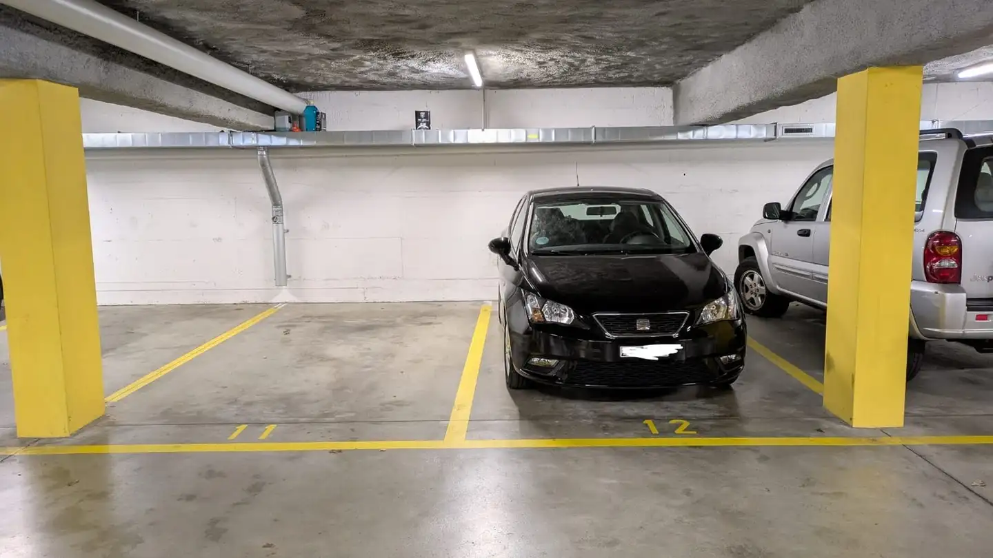 Parcheggio esterno in affitto - 8052 Zürich