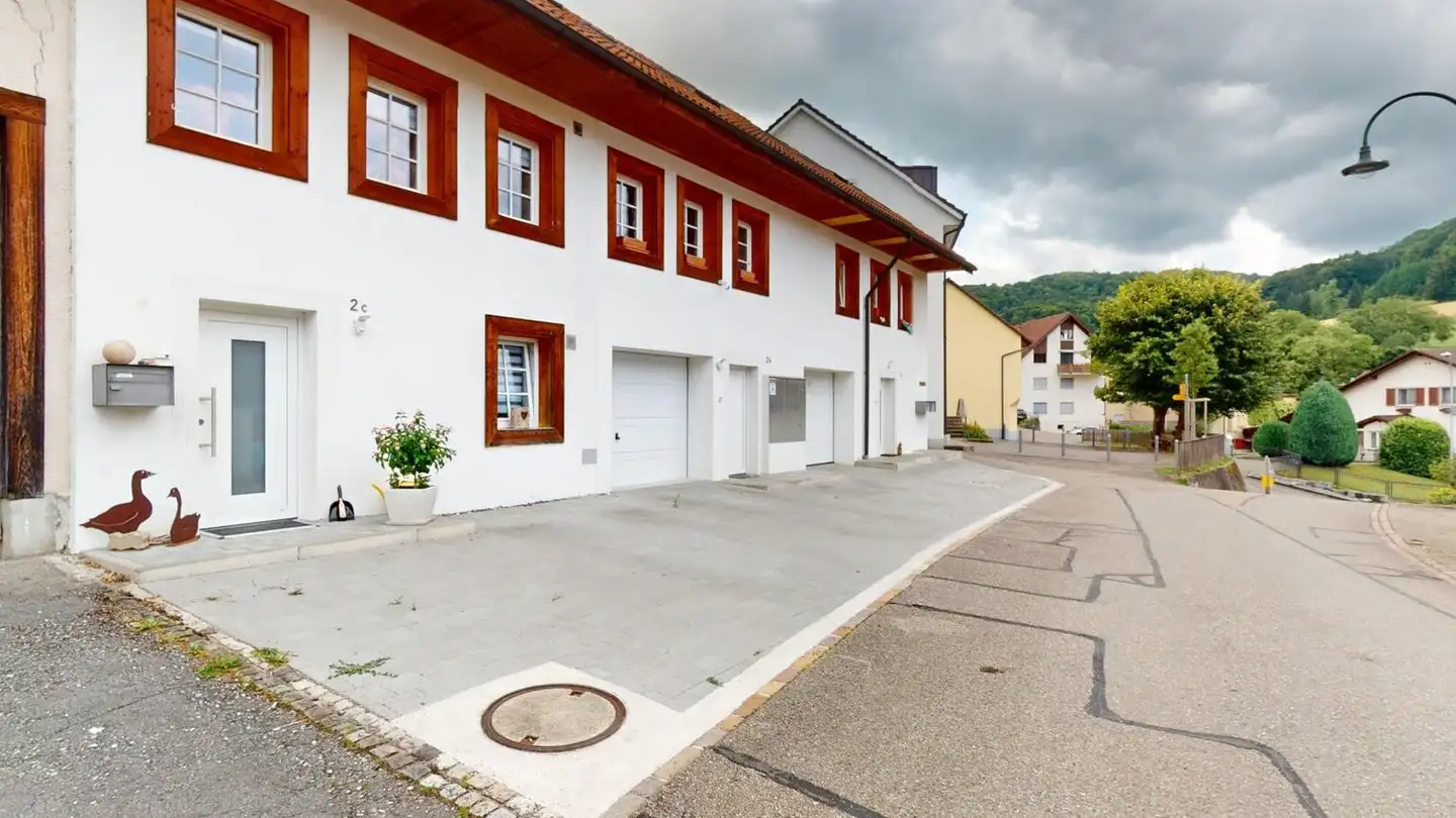 Maison en terrasse à louer - Hinterdorf 2a, 4324 Obermumpf - Photo 2