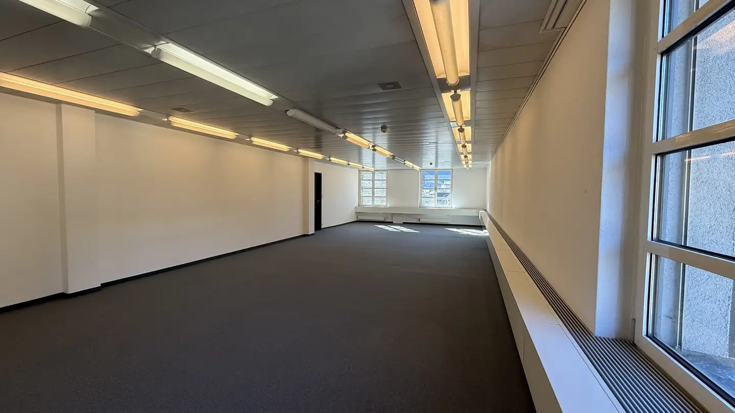 Commercial à louer - Sebastiansplatz 4, 3900 Brig - Photo 2