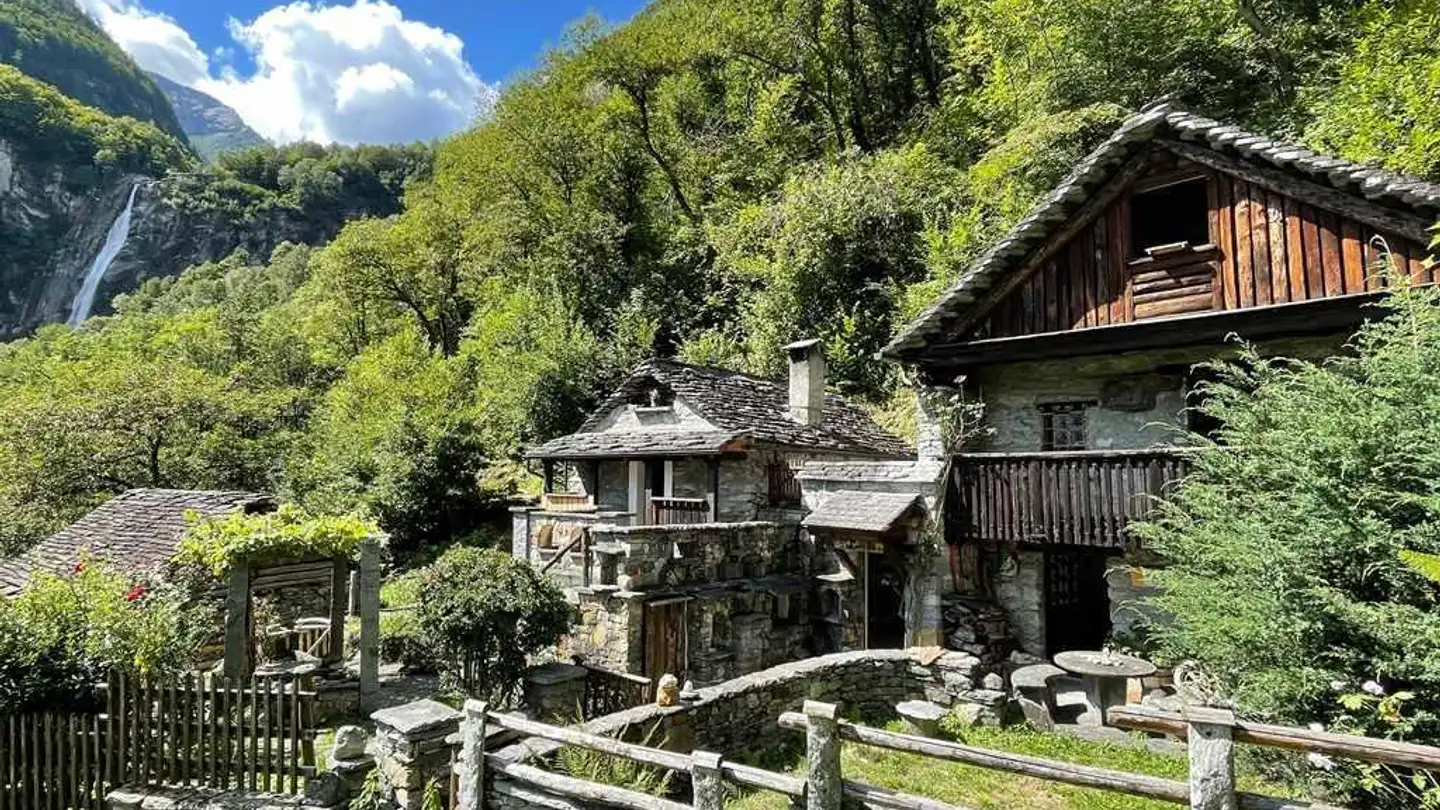 Maison individuelle à vendre - 6690 Cavergno