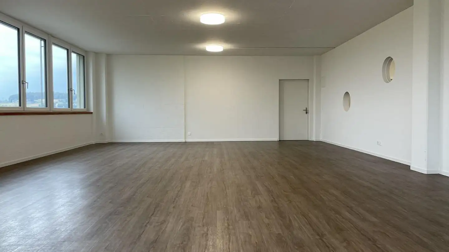 Commercial for rent - Moosäckerstrasse 75, 8105 Regensdorf