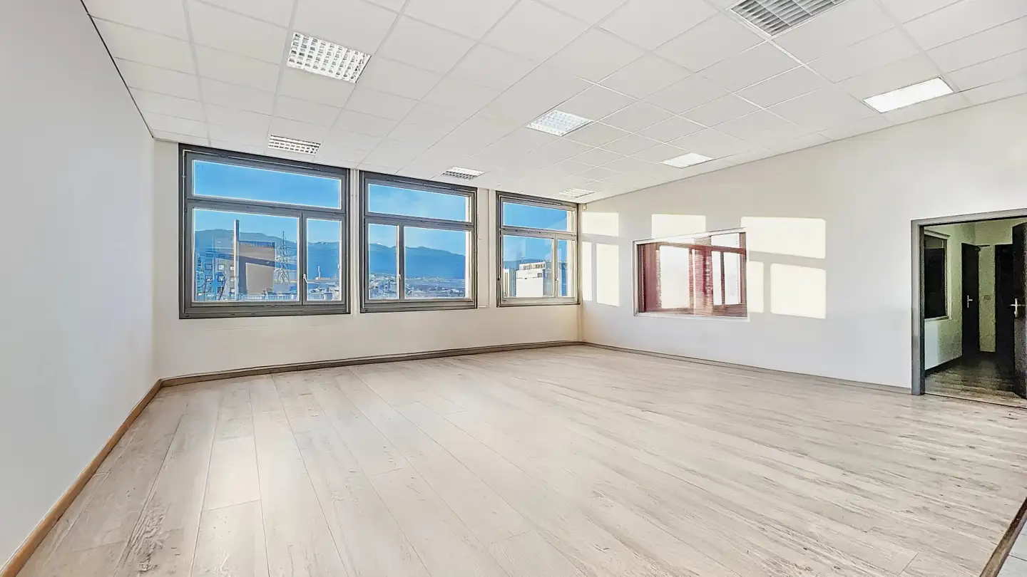 Office space for rent - 1242 Satigny