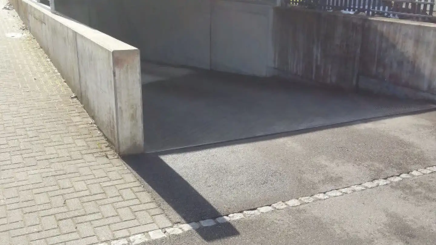 Parcheggio sotterraneo in affitto - Kornweg 29, 3250 Lyss - Photo 4