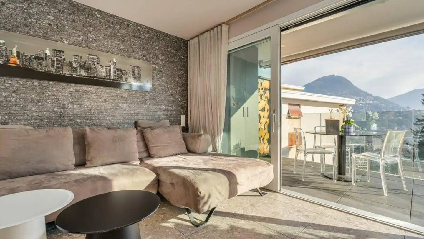 Appartamento in vendita - Via Rodrèe, 6900 Massagno