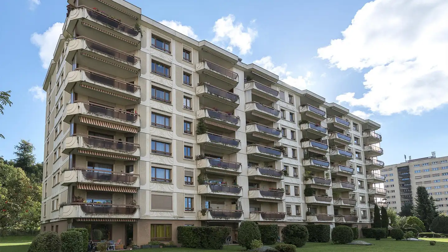 Outdoor parking space for rent - Chemin De Pierrefleur 64, 1004 Lausanne