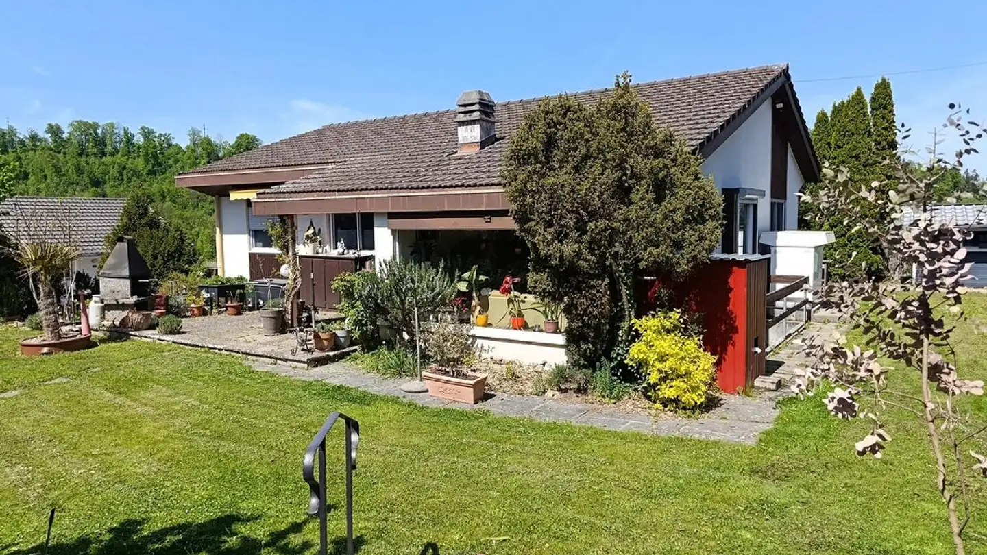 Single house for sale - 4434 Hölstein