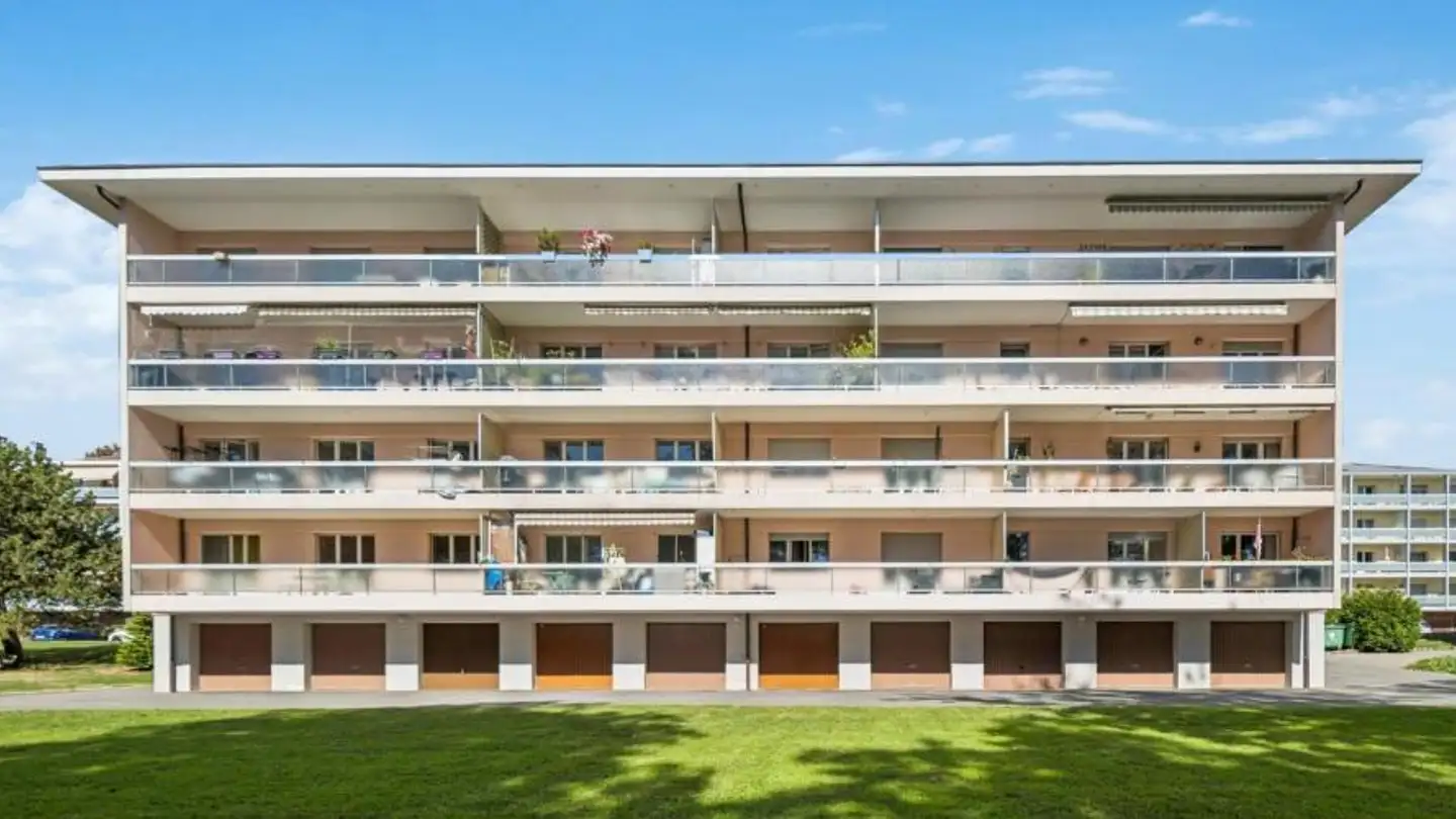 Apartment for sale - 1073 Savigny