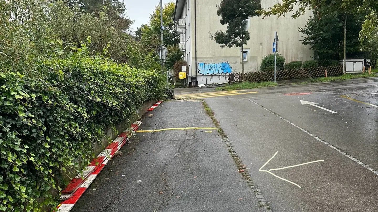 Parcheggio esterno in affitto - Untergraben, 8045 Zürich
