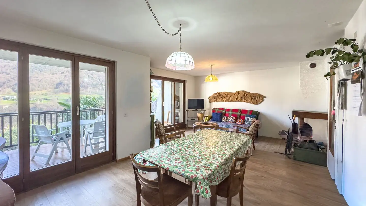 Casa a schiera in vendita - 6822 Arogno