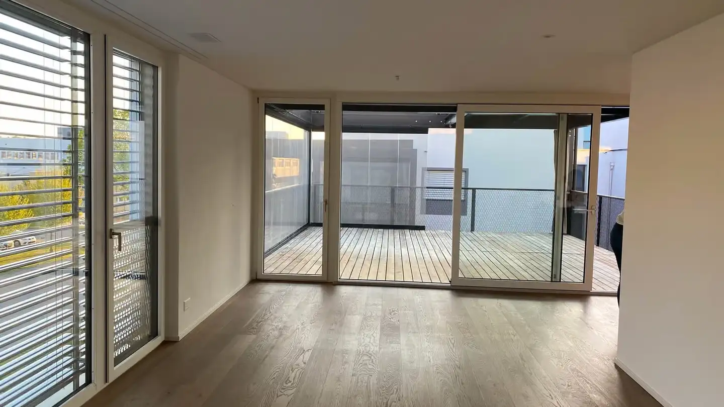 Wohnung mieten - Zürichstrasse 56a, 8340 Hinwil - Foto 2