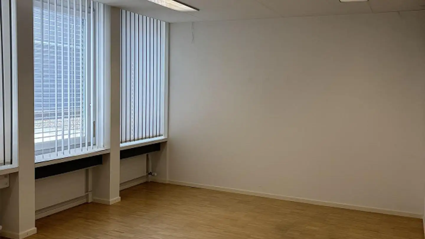 Commercial à louer - Allmeindstrasse 17, 8840 Einsiedeln - Photo 4