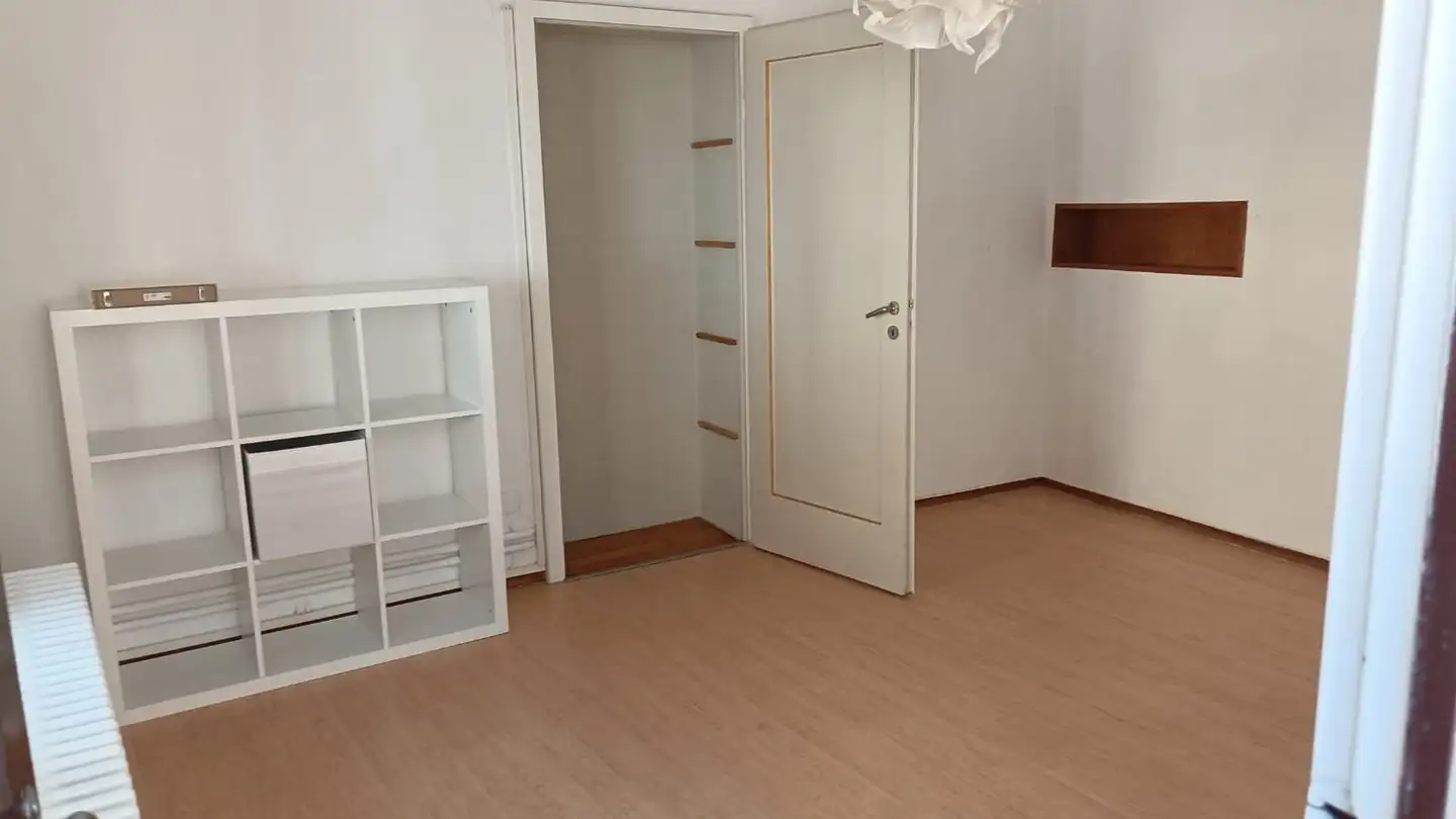 Single room for rent - 6600 Muralto