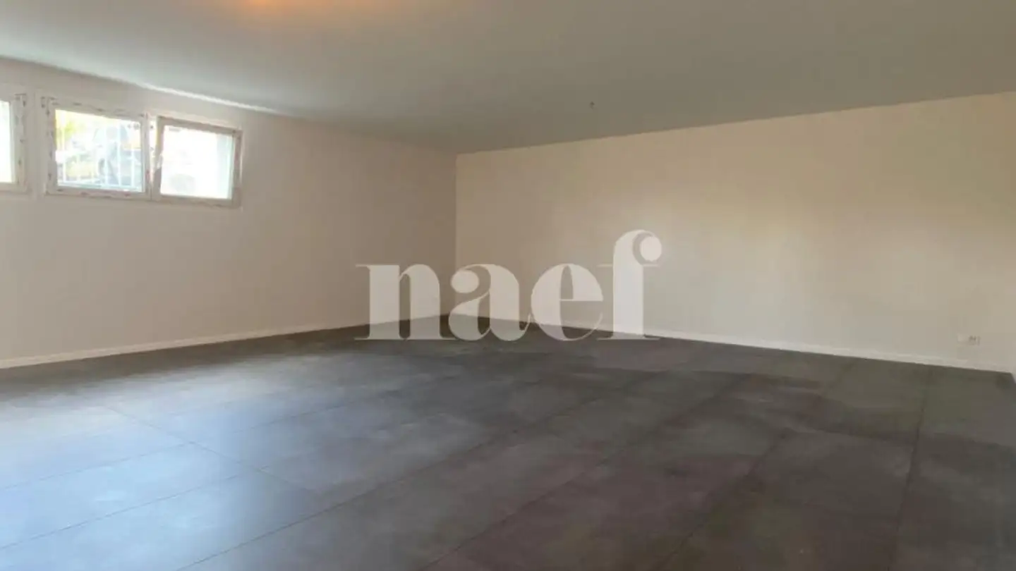 Storage space for rent - Route de Russy 14, 1563 Dompierre FR
