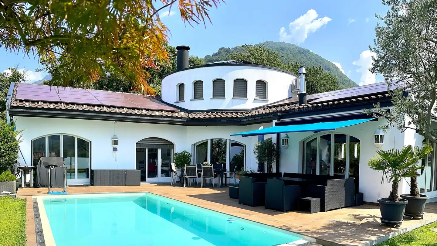 Villa for sale - 6582 Pianezzo