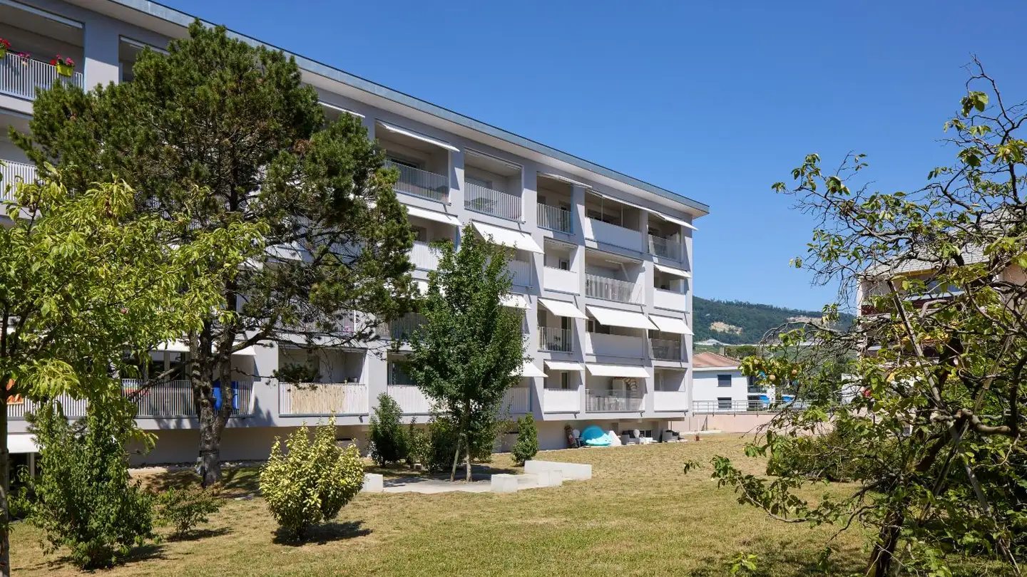 Überdachter Motorradparkplatz mieten - Route De Grandvaux 28, 1096 Cully