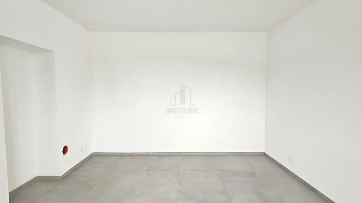 Immeuble mixte à louer - Via Giulia, 6855 Stabio - Photo 2