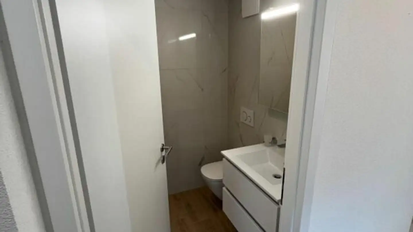 Apartment for rent - Rue Du Village, 1882 Gryon - Photo 2