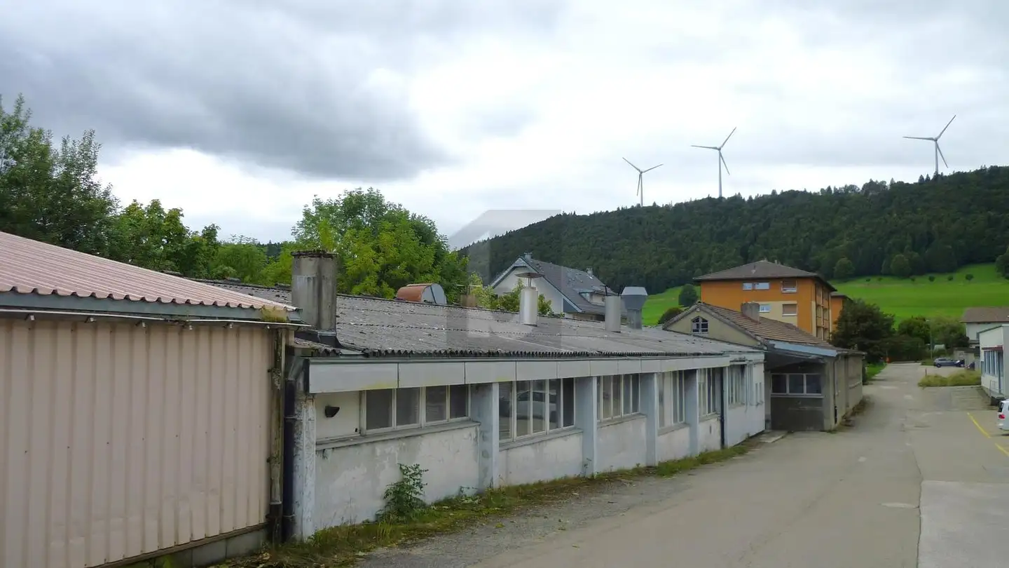 Industrial property for rent - 1450 Ste-Croix