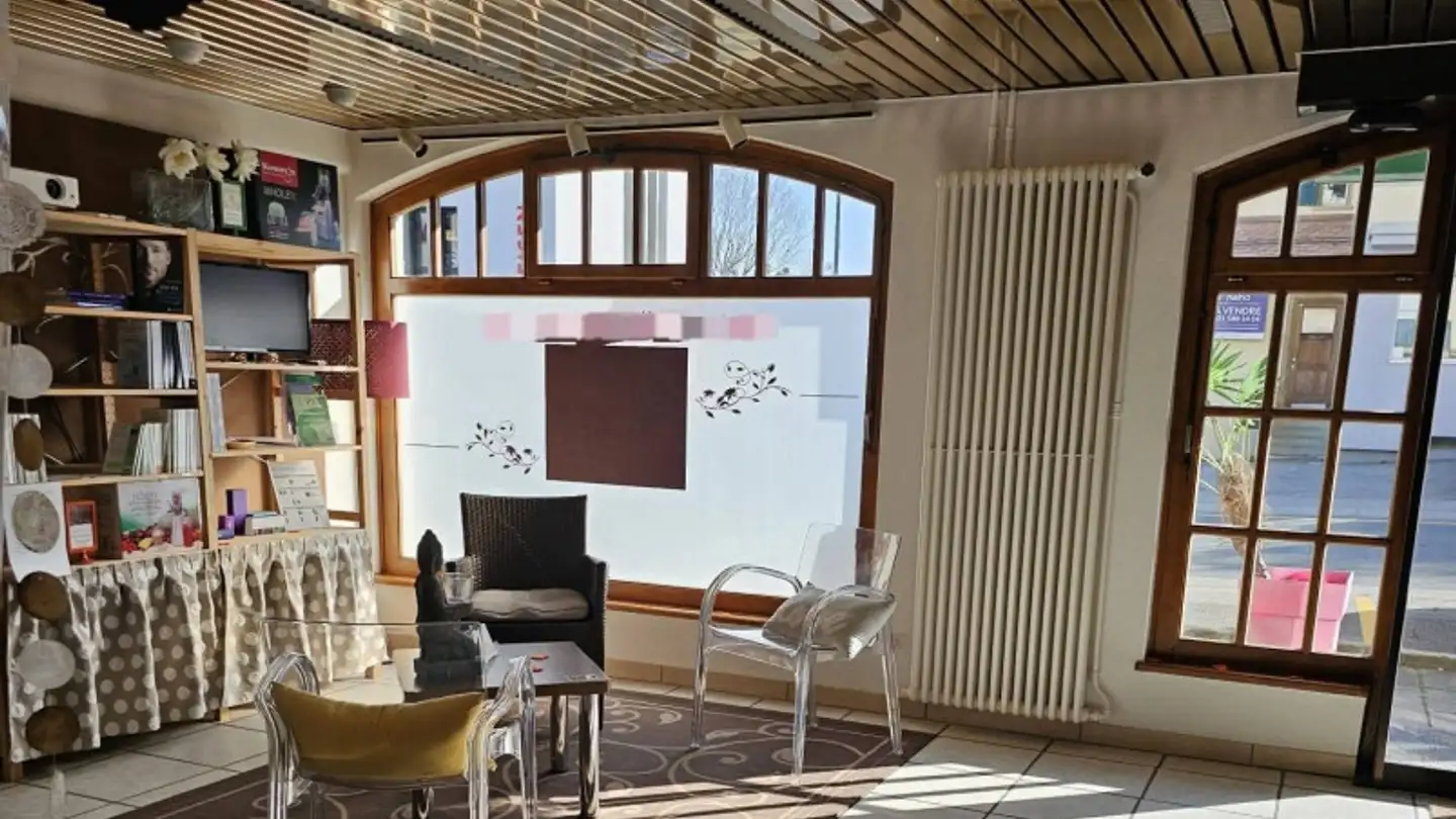 Office space for rent - 1143 Apples